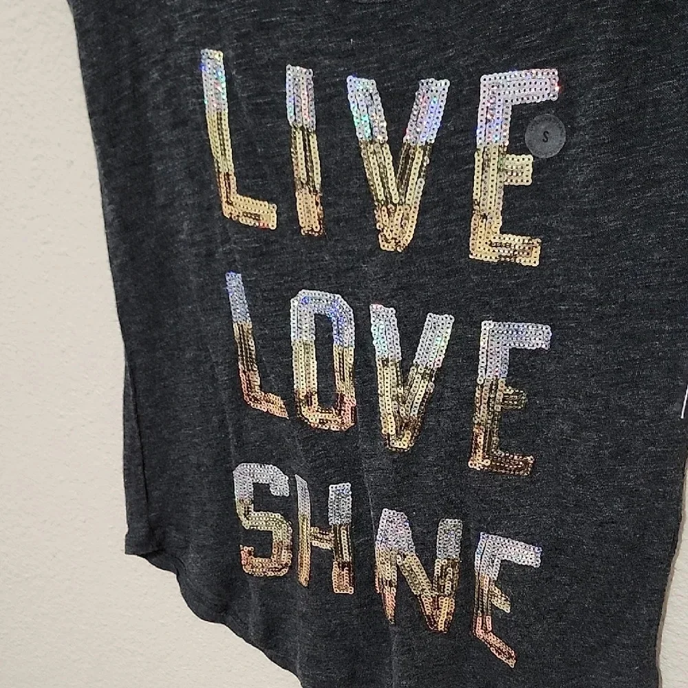 Aeropostale Black Fitted T-Shirt with Sequin Graphic - Picture 3 of 8